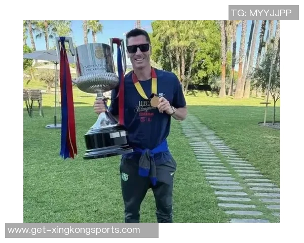 莱万领衔新赛季挑战，期待在绿茵场上再创辉煌成就